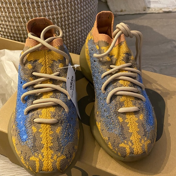 Adidas Yeezy 380 Blue Oat - Picture 6 of 10